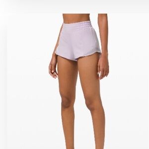 LULULEMON Hotty Hot Short HR 2.5”